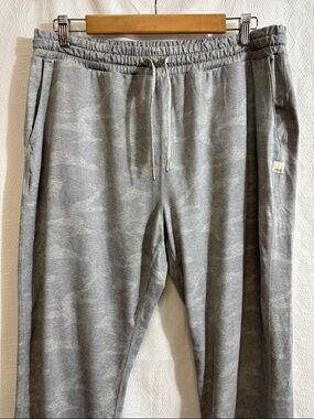 VUORI Performance Jogger Grey Camo Jogger Sweatpant Drawstring